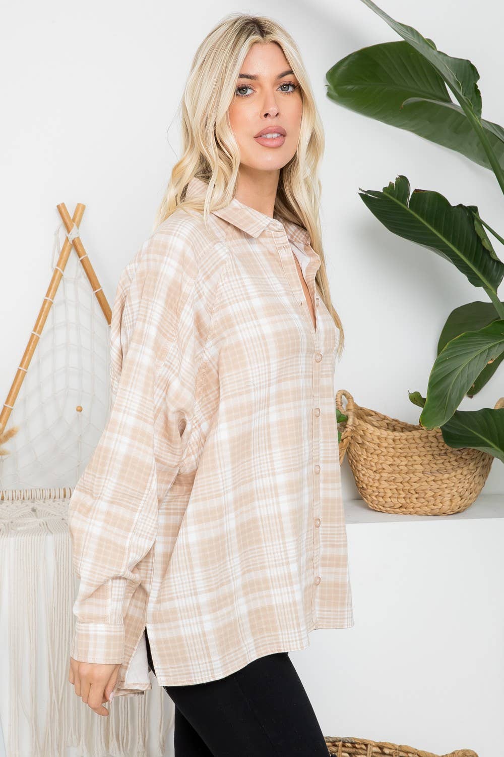 Oversized cotton plaid shirt with raglan sleeves from 26 International, featuring a relaxed fit and classic checkered pattern.