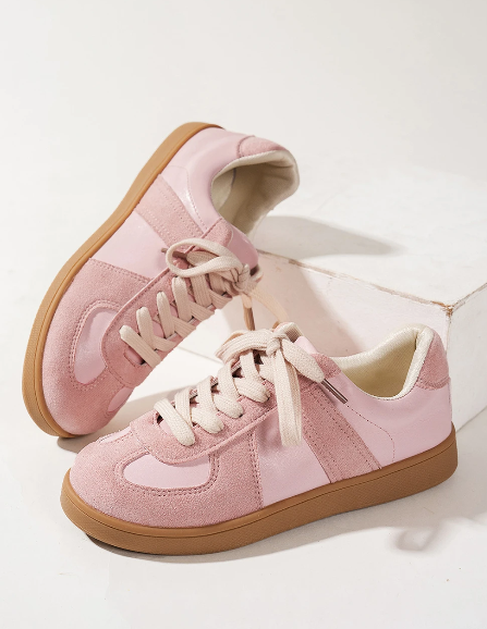 Pink two-tone suede lace-up sneakers with patch details from CSB Private Label, showcasing stylish casual footwear.