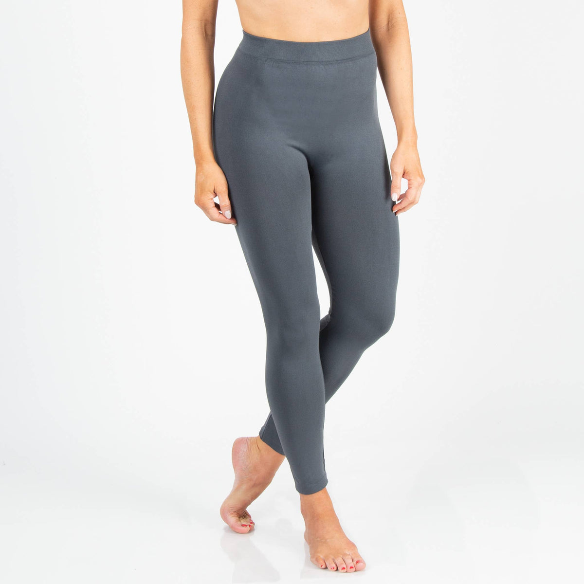 Howard's soft and stretchy basic leggings shown in black, featuring a comfortable, form-fitting design for everyday wear.