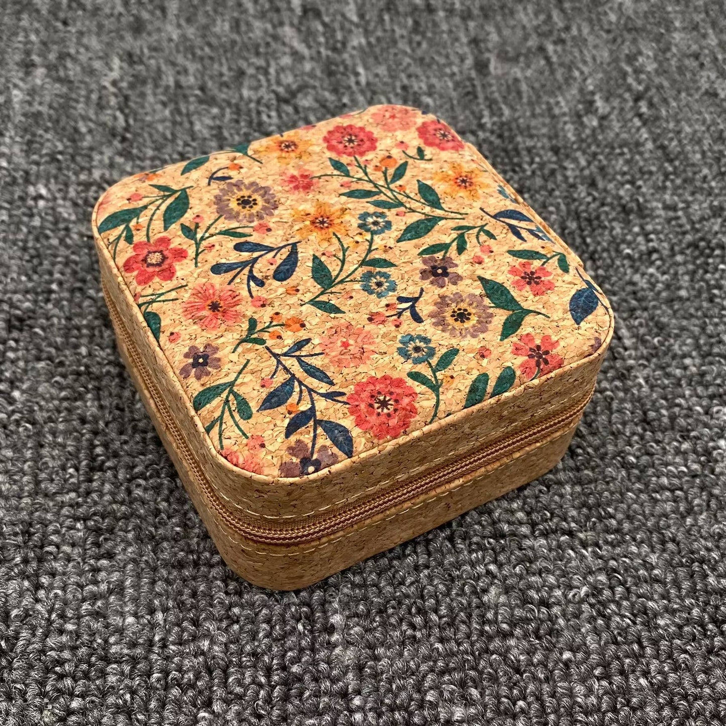 Vintage crushed wood grain PU leather jewelry storage box from Mio Queena showing compartments and elegant design.