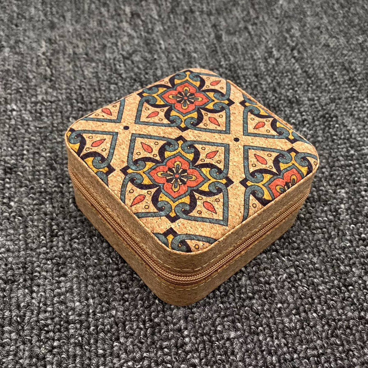 Vintage crushed wood grain PU leather jewelry storage box by Mio Queena, featuring a stylish, textured design and secure lid.