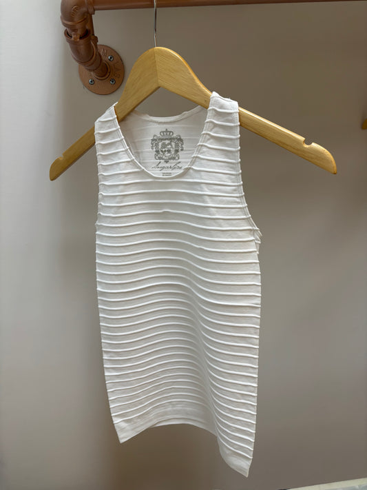 White seamless ribbed tank top with sugar lips design from Sugarl!ps, close-up of the fitted, ribbed fabric and neckline.