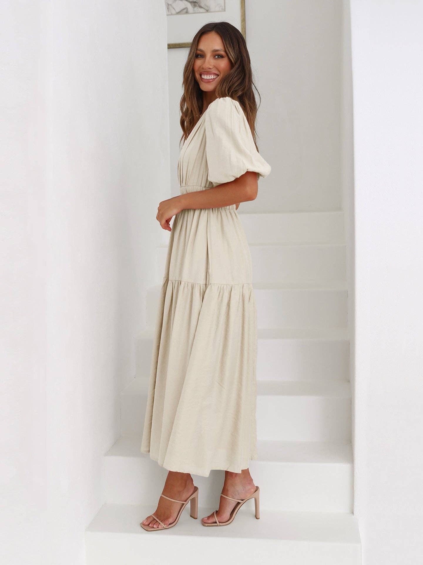 Sweetkama ladies midi dress with bubble sleeves and V-neck, perfect for daily wear, featuring a stylish and comfortable design.